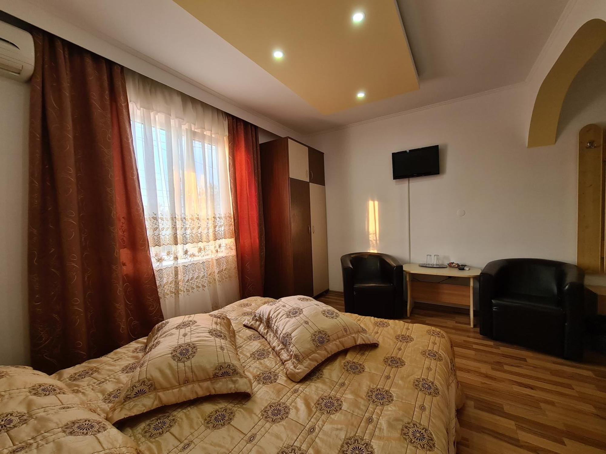Hotel Casa Bianca Două Mai Esterno foto