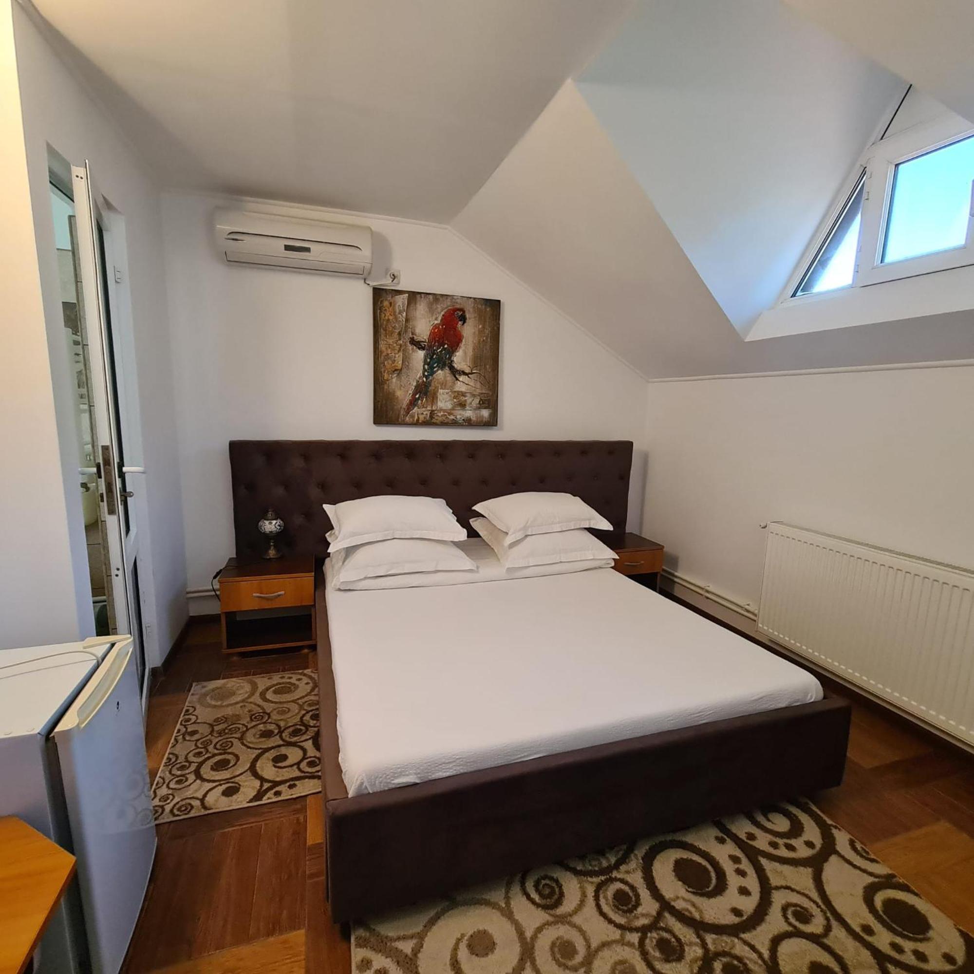 Hotel Casa Bianca Două Mai Esterno foto