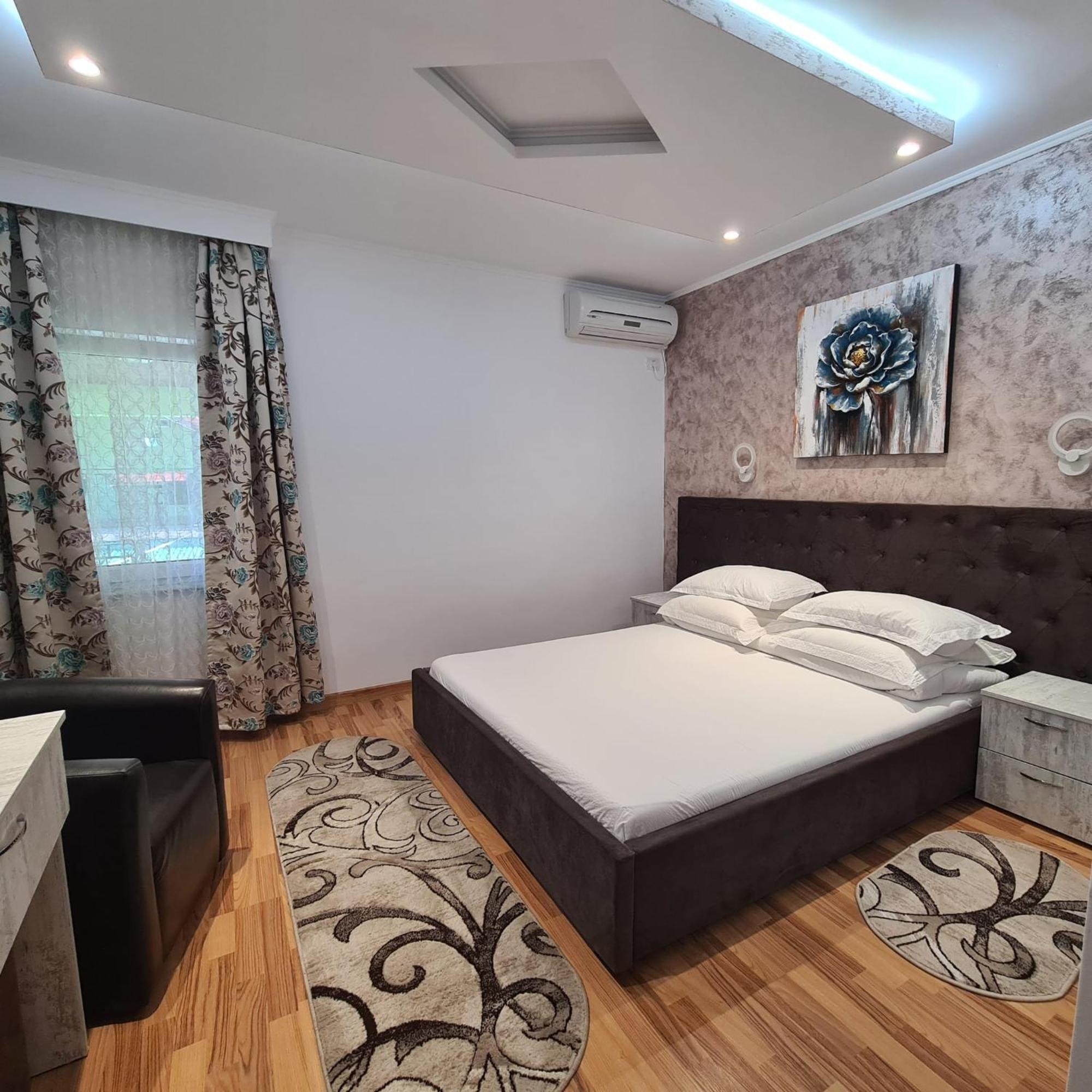 Hotel Casa Bianca Două Mai Esterno foto